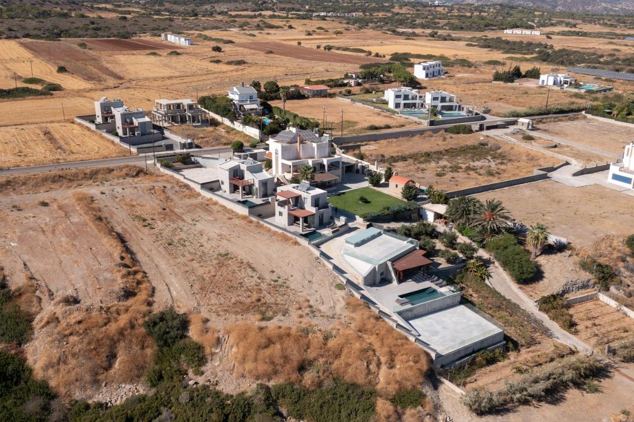 Southrock Villas Lakhania Exteriér fotografie